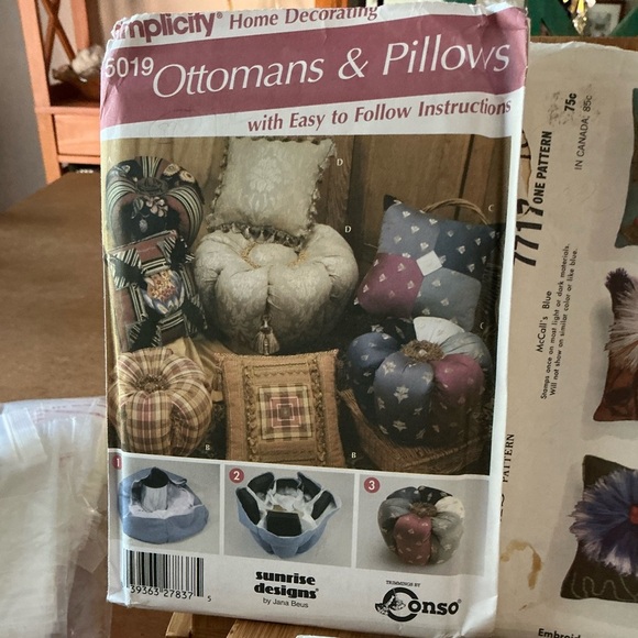 3 Pillow Pattern, Never Cut! McCalls 7717 & Simplicity 5019 & 5782. - Picture 2 of 8